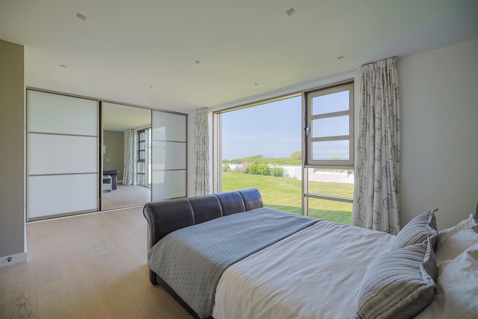 21 East Cliff, Pennard, Gower, SA3 2AS